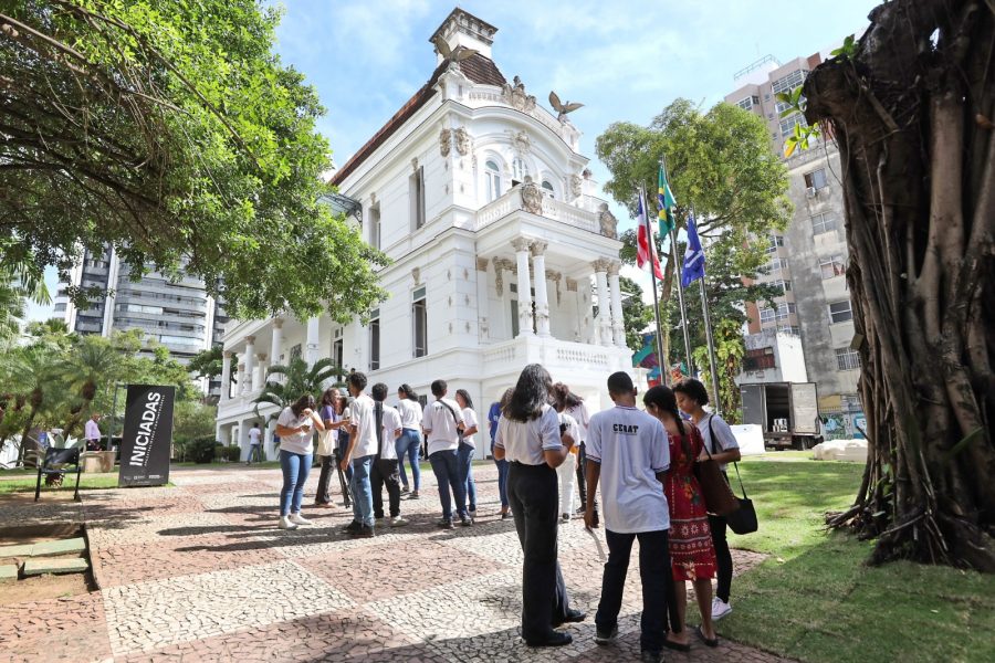 Programa estadual que leva estudantes da rede estadual aos museus é lançado em Salvador