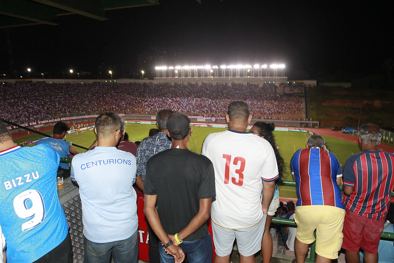 Governador acompanha transmissão da TVE durante jogo do Bahia no Campeonato Baiano