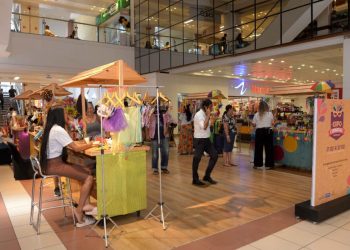 Expo Carnaval movimenta renda de artesãs no Shopping Center Lapa