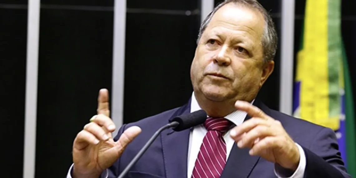 Câmara cassa mandato do deputado Chiquinho Brazão