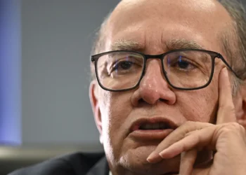 Gilmar nega que caso Collor seja precedente para Bolsonaro no STF