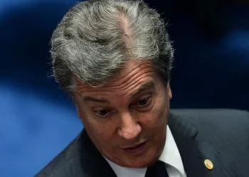 Presídio em Maceió adaptou sala de diretor para atender Collor