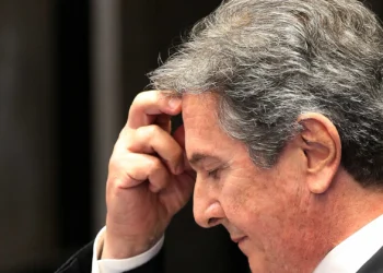 Prisão de Collor é tratada por ministros do STF como precedente para caso Bolsonaro