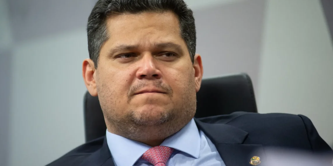 Proposta de Alcolumbre sobre 8 de janeiro divide governo, e oposição insiste em anistia ampla