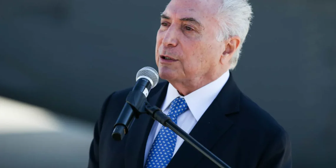 Articulação por candidatura de centro e direita não vai contra Bolsonaro, diz Temer
