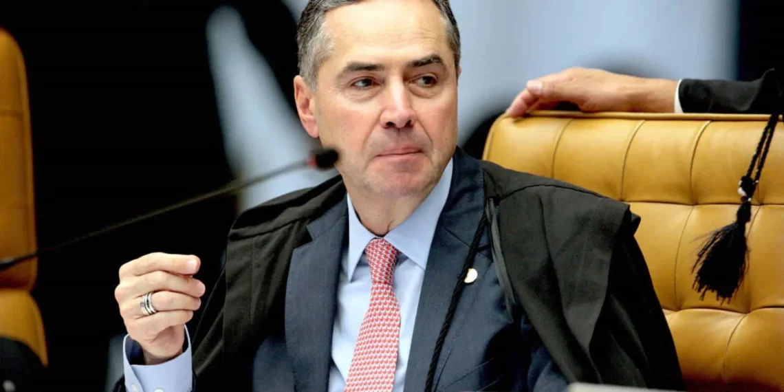 Barroso elogia Motta, evita embate e exalta papel dos EUA contra golpe sob Bolsonaro