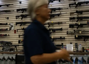 CACs não recadastram 7.600 armas de uso restrito adquiridas durante governo Bolsonaro