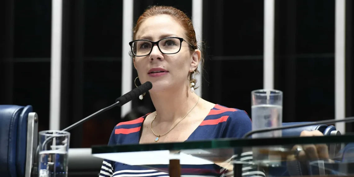 Carla Zambelli critica decisão do STF e cobra reação com palavra final da Câmara