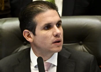 Motta chama Primeira Turma de ‘uma parte’ do STF e contesta decisão contra Câmara