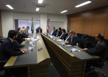 Governador debate projetos com prefeito de Cruz das Almas