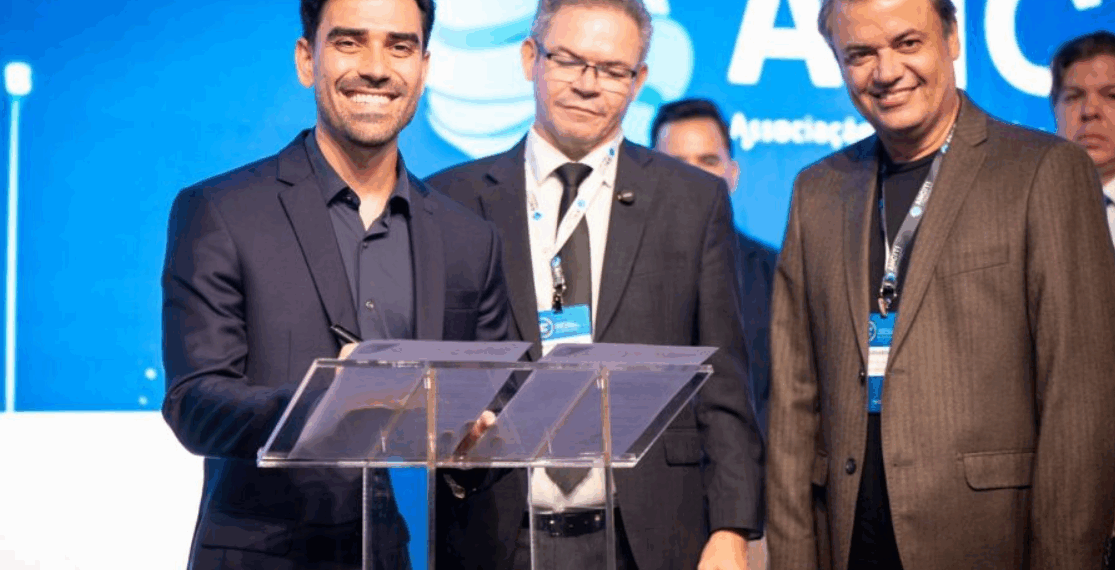 Prefeitura de LEM fecha parceria com Recife em inovação