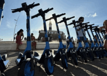 Uso de patinetes por menores é proibido em Salvador