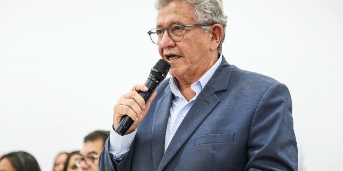 Caetano aponta rombo milionário deixado por Elinaldo
