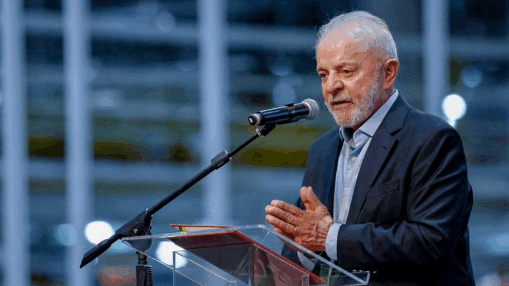 Lula lidera cenários contra Michelle e Tarcísio, aponta AtlasIntel
