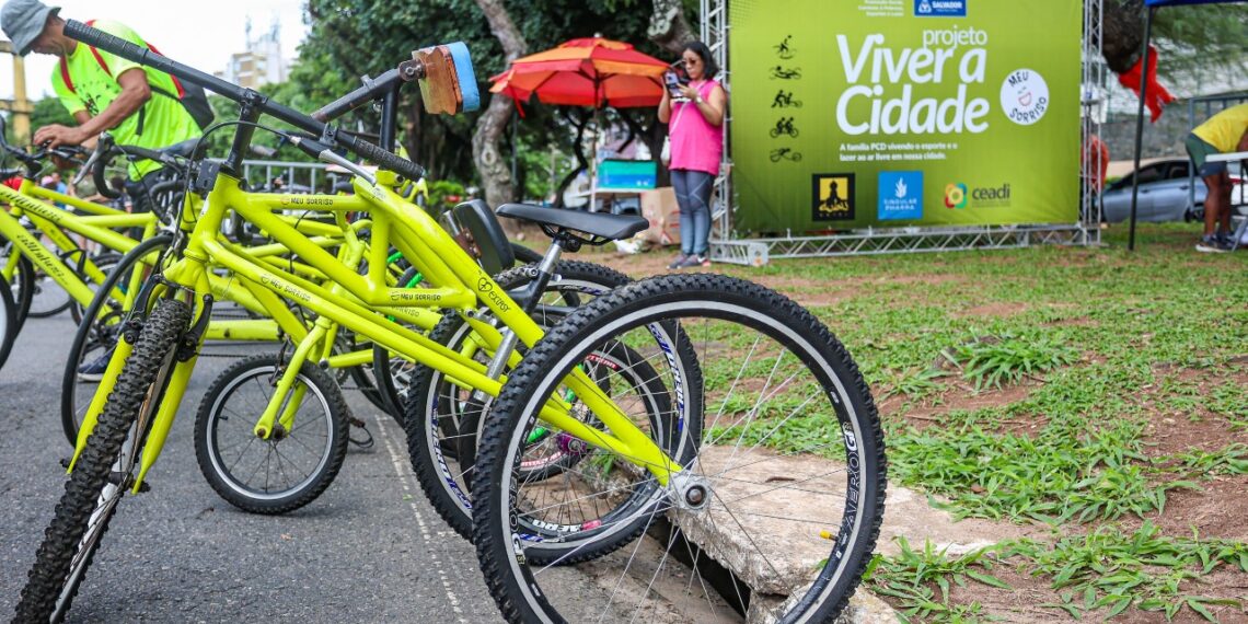 Viver a Cidade promove lazer para PcDs na Av. Magalhães Neto
