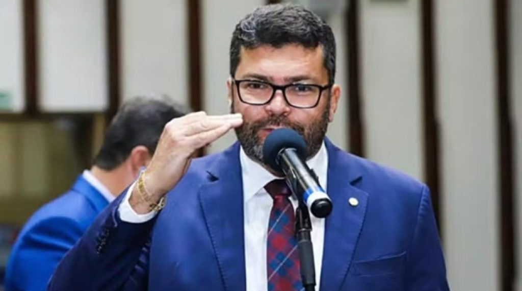 Marcinho Oliveira deixa União Brasil e se aproxima de Jerônimo