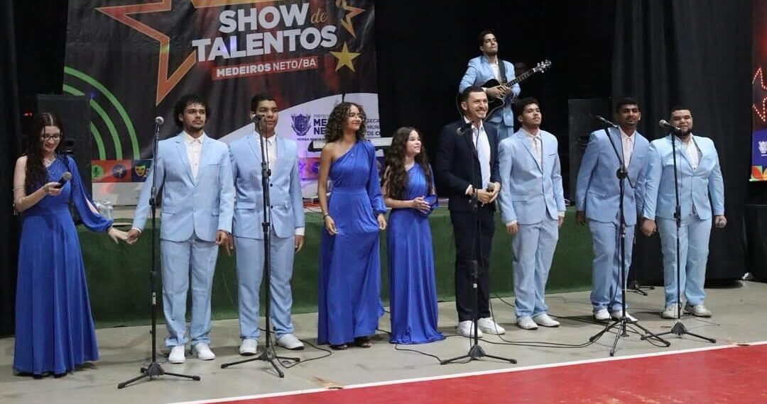 Estudantes de Medeiros Neto vencem competições de canto e dança