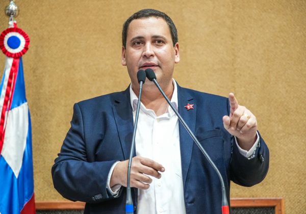 Éden Valadares propõe isenção de IR até R$ 5 mil