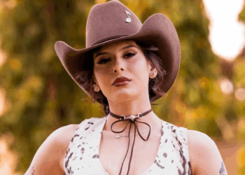 Ana Castela rebate internauta que a chama de ‘bêbada’