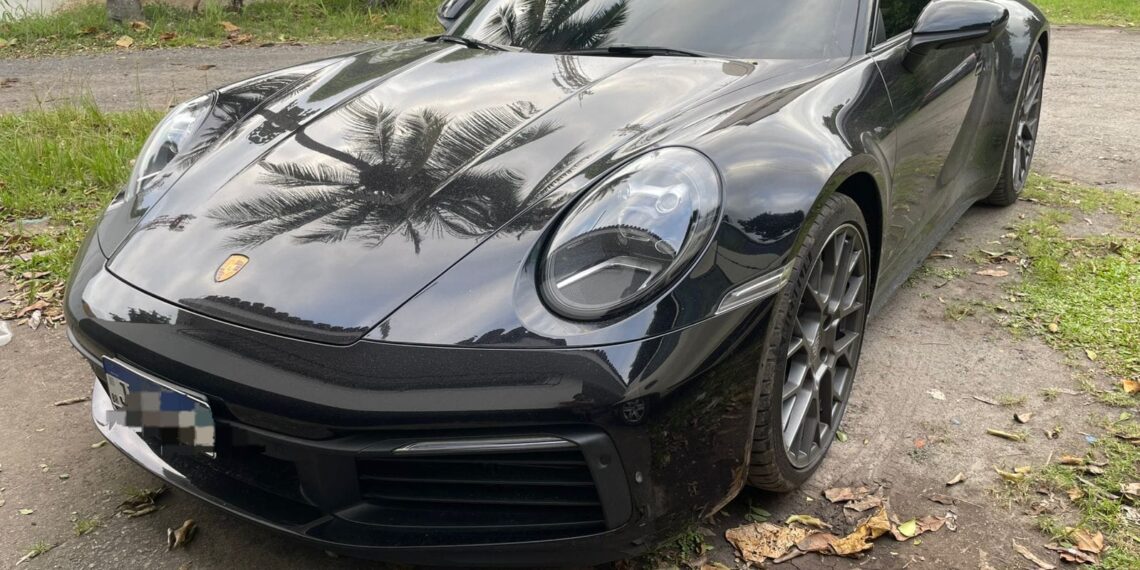 Motorista de carro importado é preso com documentos falsos