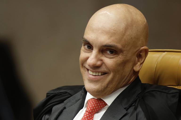 Moraes recusa pedido e mantém Bolsonaro em prisão domiciliar