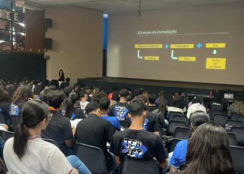 Aulão Prepara Enem ganha reforço no time de professores
