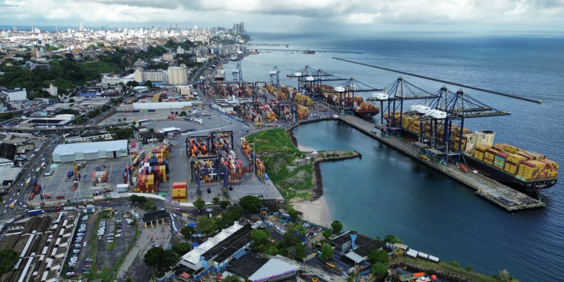 Portos da BA adquirem certificado por uso de energia renovável
