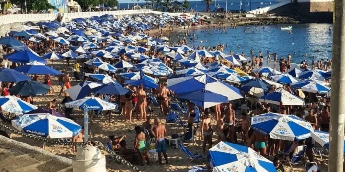Vereadores aprovam limite para kits de praia no Porto da Barra