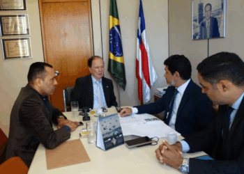 Reitor da UFOB discute obras e investimentos com João Leão