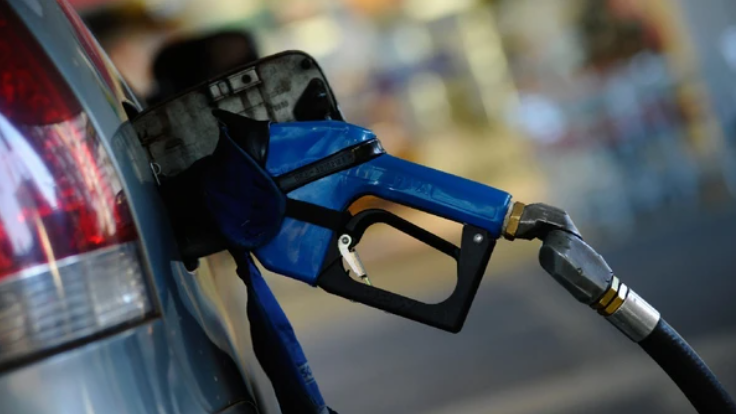 Petrobras reduz preço da gasolina em 4,9% nesta terça (21)