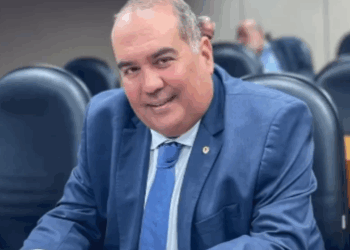 “Modo desespero”, ironiza deputado após críticas do PT a ACM Neto