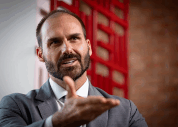 Processo contra Eduardo Bolsonaro é arquivado no Conselho de Ética