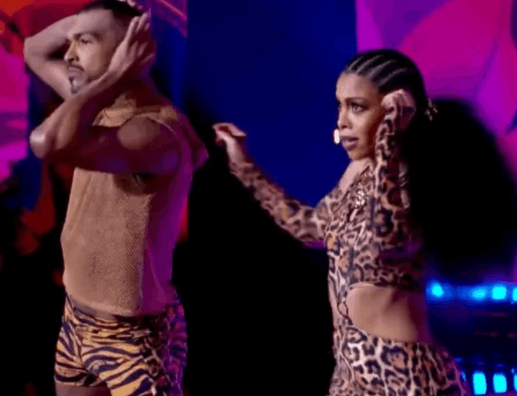 Richarlyson surge como MC Belinha e fala sobre sexualidade