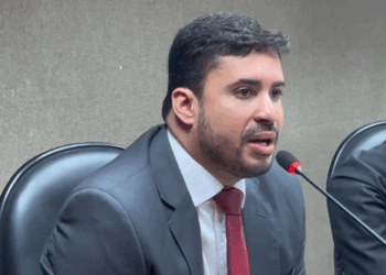 Deputado é alvo de golpe e faz alerta nas redes sociais