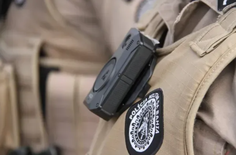 Governo entrega câmeras corporais a policiais do estado