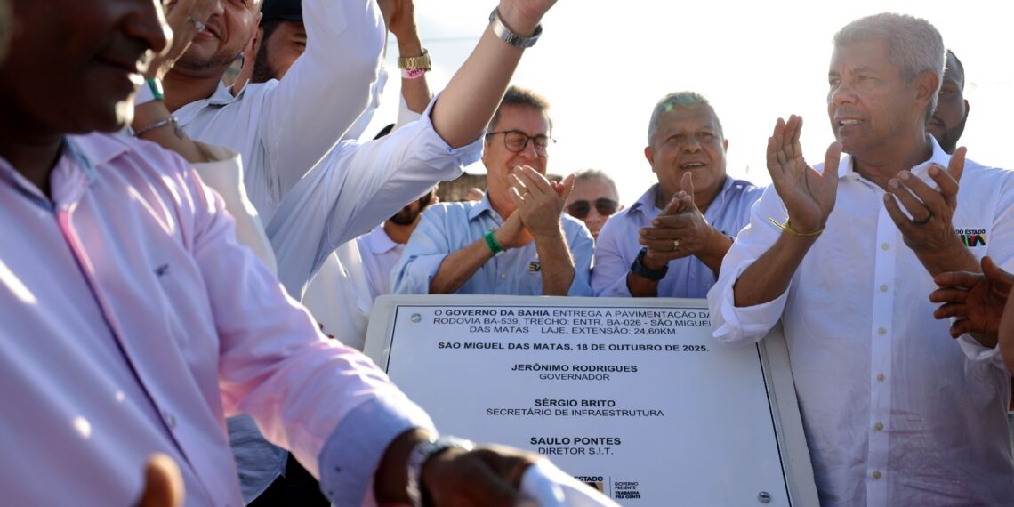 Reforma da BA-539 é inaugurada e governo anuncia novos investimentos