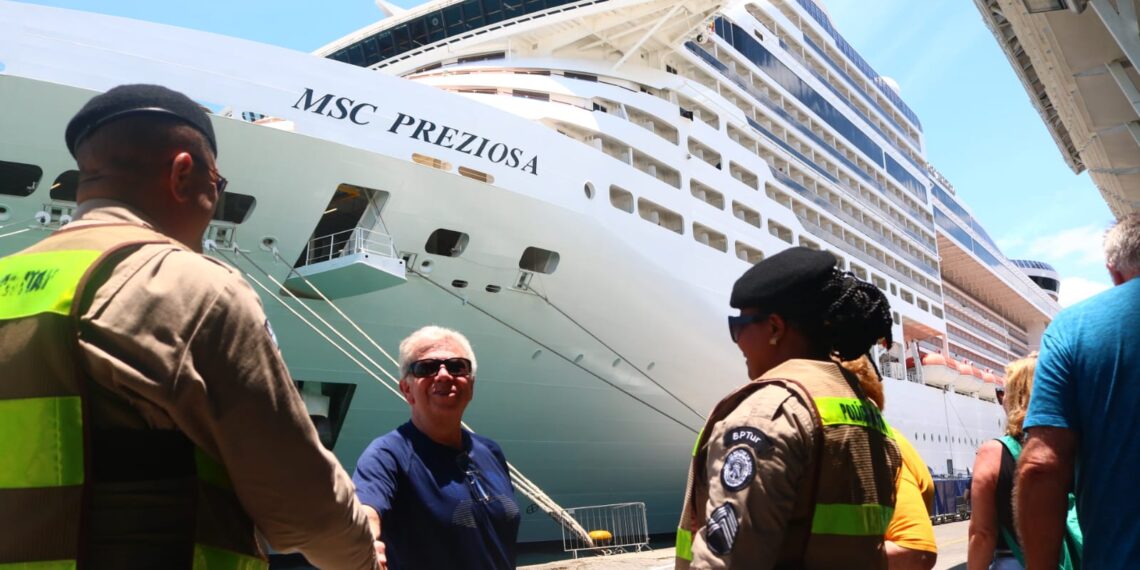 Mais de 4 mil turistas são recebidos na Operação Navio em Salvador