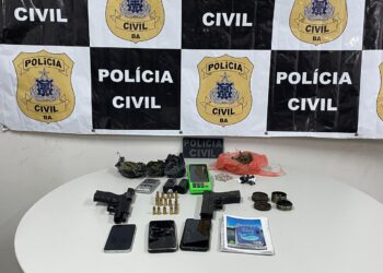 Dupla suspeita de tráfico de drogas e homicídios é presa durante ação conjunta em Valença
