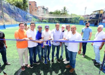Prefeitura amplia acesso à prática esportiva em São Rafael após entrega de nova arena com grama sintética