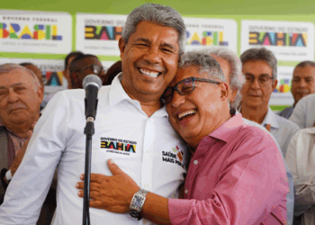 Rosemberg diz que grupo que vaiou Jerônimo é “parte da elite”