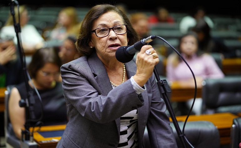Lídice é contra PEC da Reforma e defende servidor público