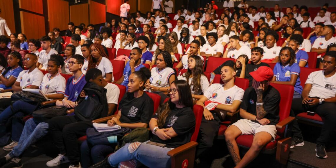 Reta final do Enem tem ações especiais da SEC para estudantes