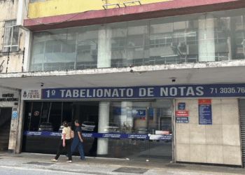 Cartório é invadido e tem ar-condicionado incendiado em Salvador