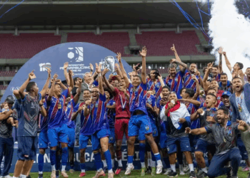 Proibido em Salvador… Campeão da segunda divisão de PE se chama Vitória e tem cores do Bahia