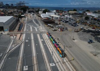 VLT faz primeira viagem-teste e avança na mobilidade urbana