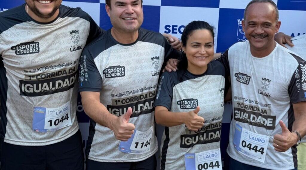 Cacá Leão comemora construção de arena esportiva em Lauro de Freitas