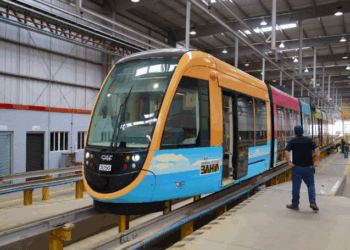 Governo antecipa trens do VLT e estabelece 2026 para entrega da nova rodoviária