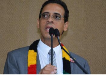 Hilton Coelho cobra ginásio poliesportivo no Subúrbio de Salvador