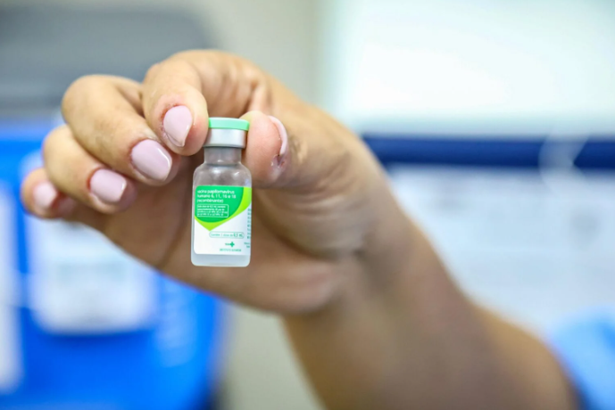 Prefeitura oferece vacina gratuita contra o HPV para jovens em Salvador