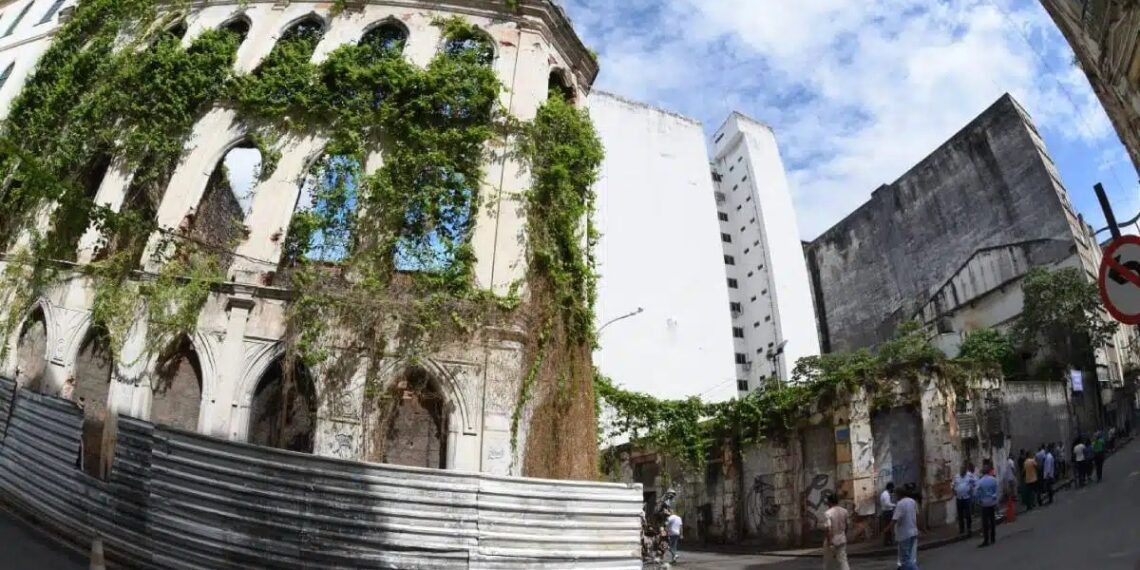 Prefeitura decreta posse de imóveis no Comércio